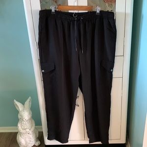 89th + Madison sz 20 black pull on pants super comfy like new!!!